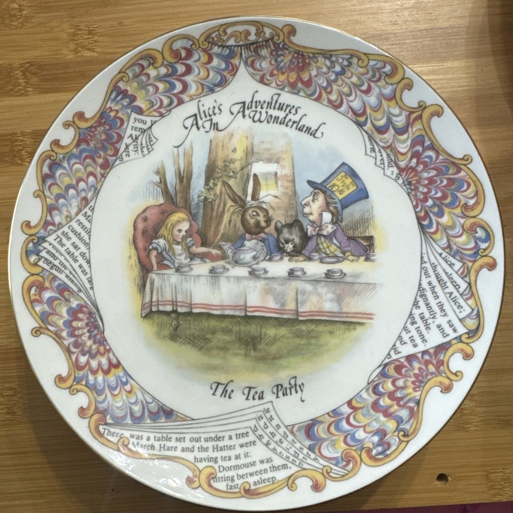 5 Vintage Alice's Adventures In Wonderland Decorative  PLATEs (sh3)